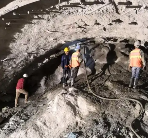 自贡拱顶带模注浆料的施工流程及注意事项